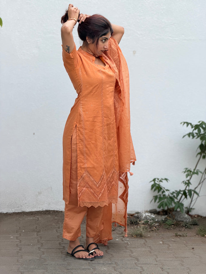 RUST ZARIYA SUIT