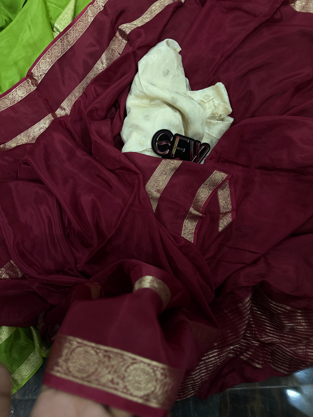 SAMIKA MAROON