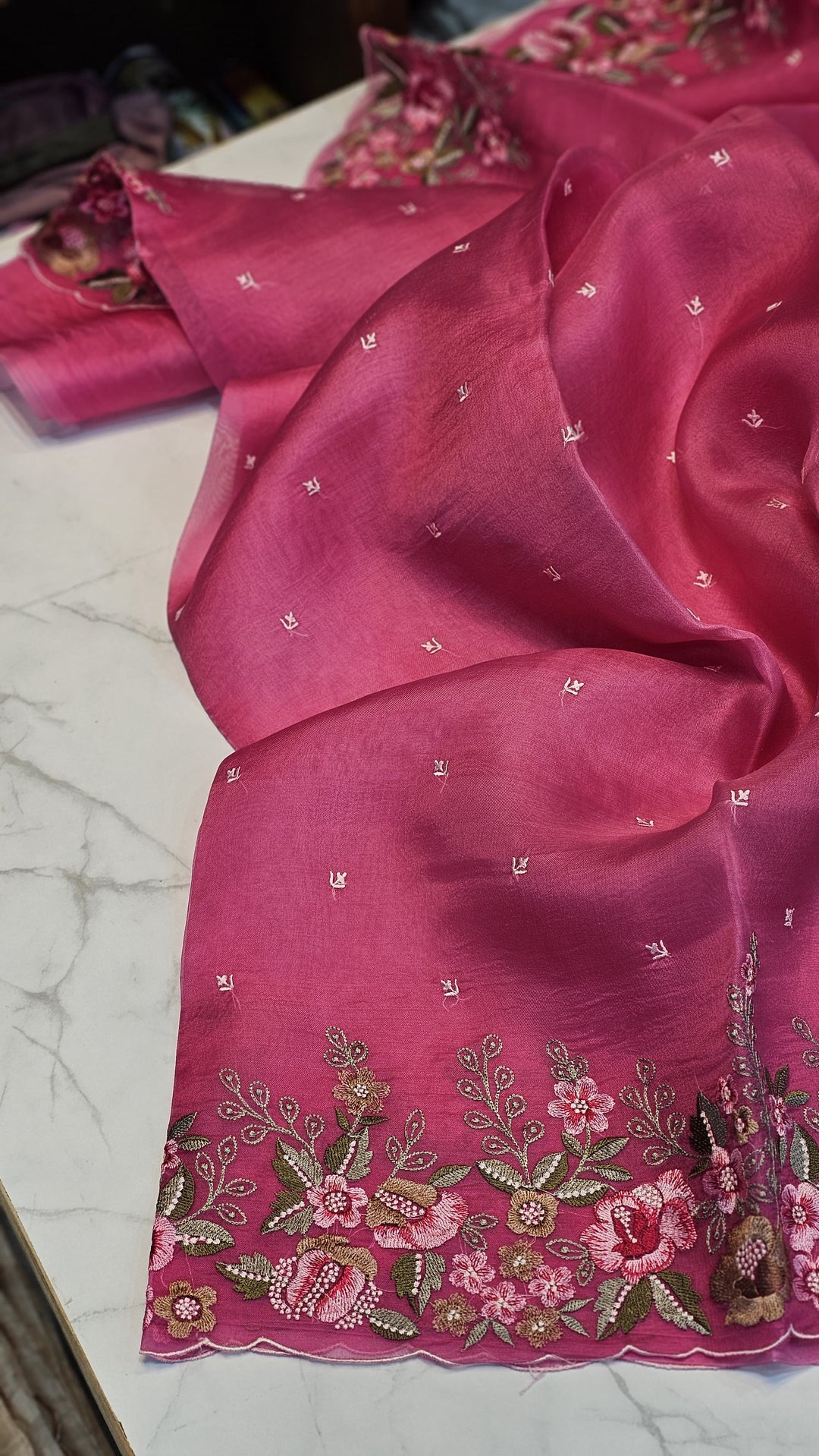 GULNAR-ROSE PINK cutwork border