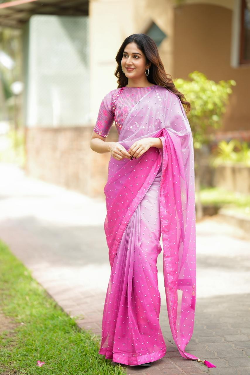 MIRA ROSELLE- BLOOM EDIT