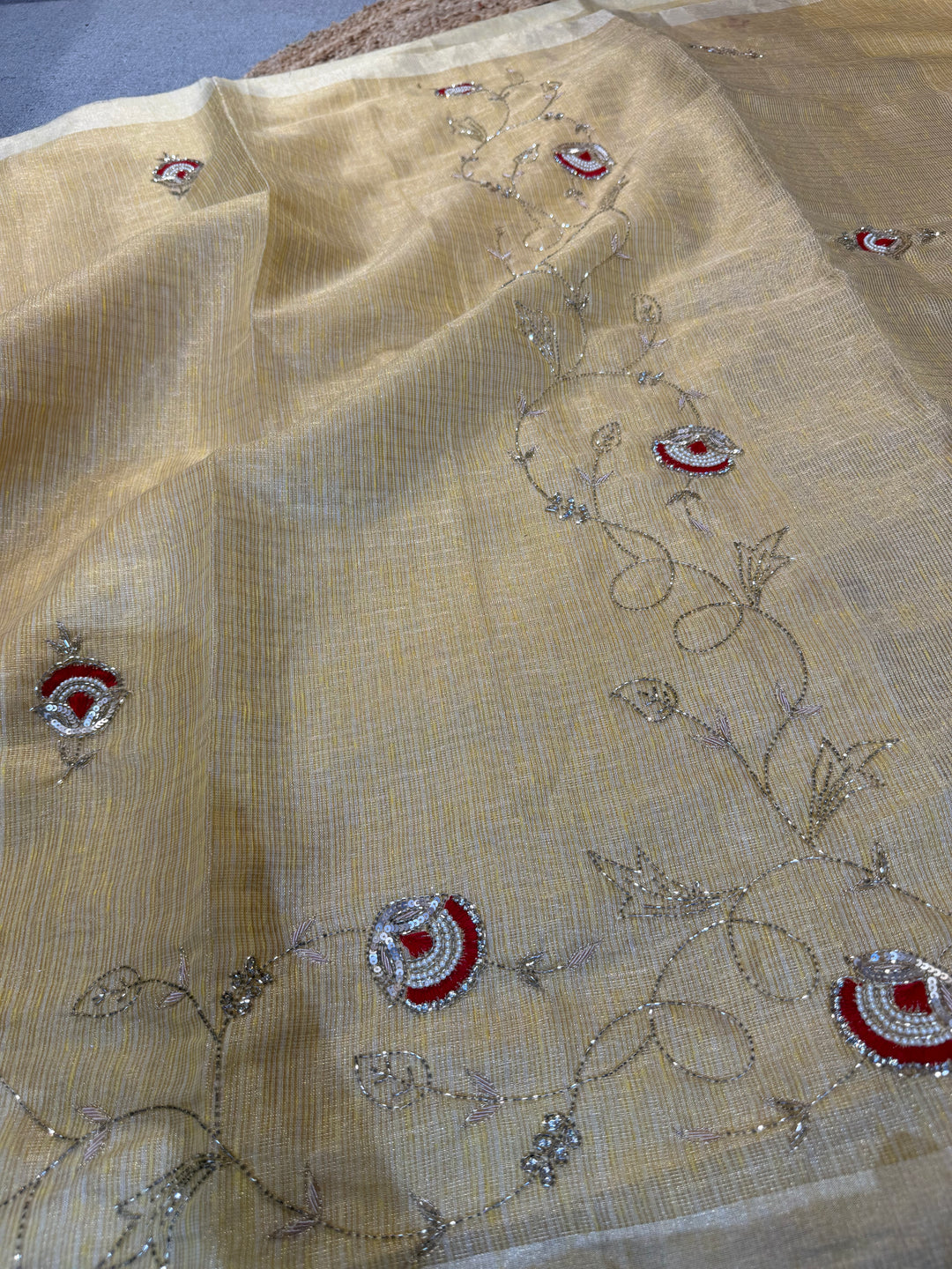 FAHIDA-TISSUE LINEN HANDWORK