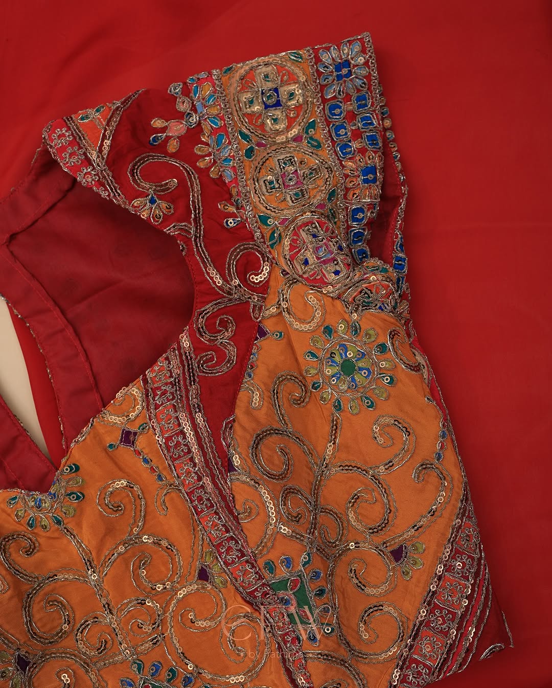 SAARA LUXE-ELBOW WDIT