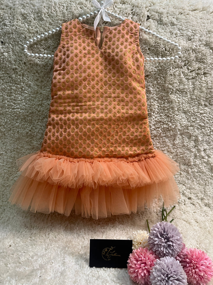 LIL -  BLUSH ELEGANCE