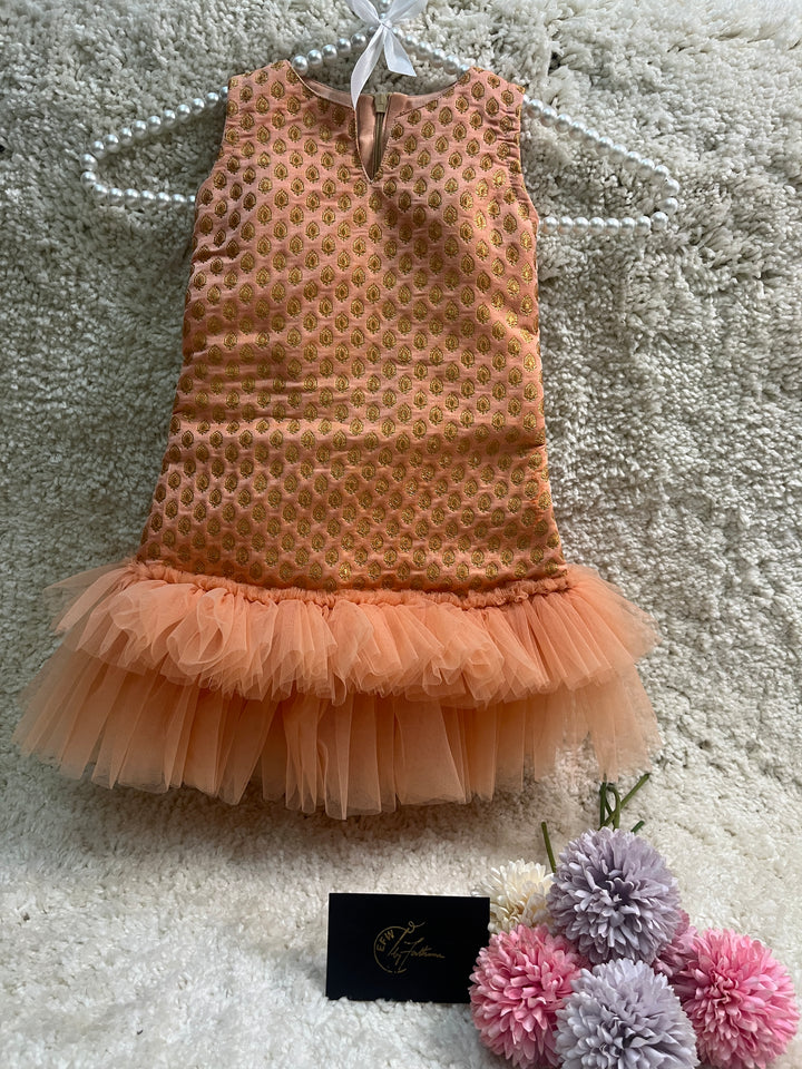 LIL -  BLUSH ELEGANCE