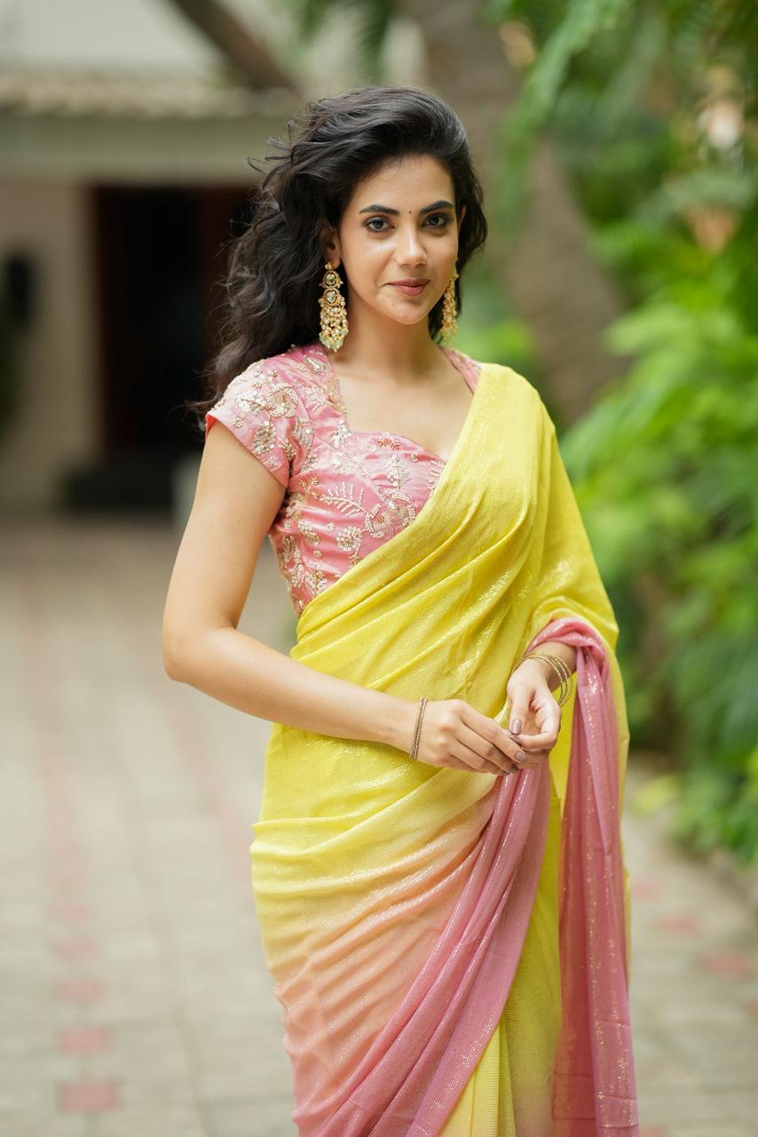 AARVI LUXE-LUXE EDIT